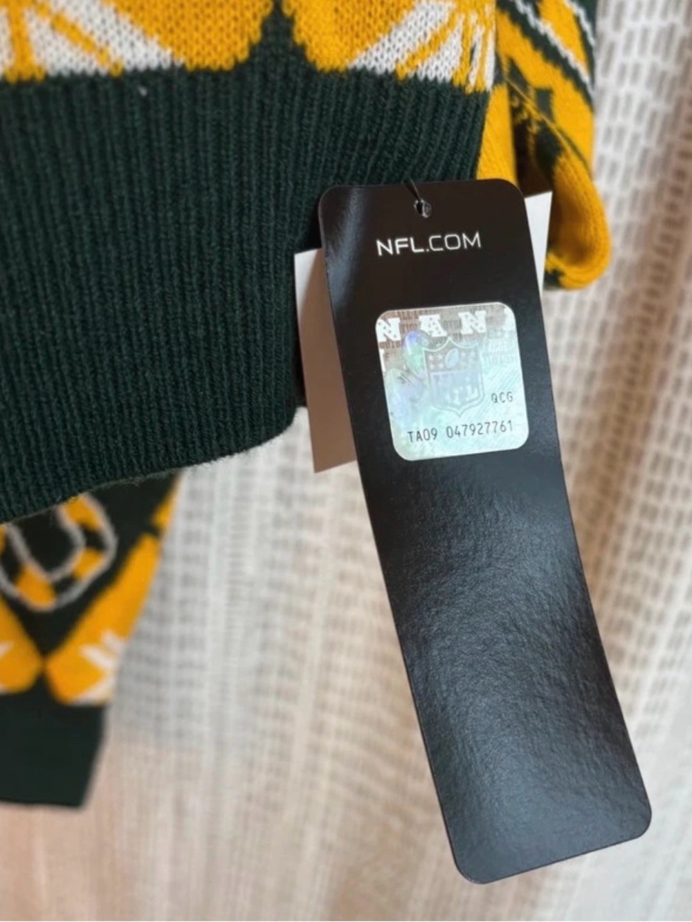 Green Bay Packers holiday sweater - Picture 5 of 8